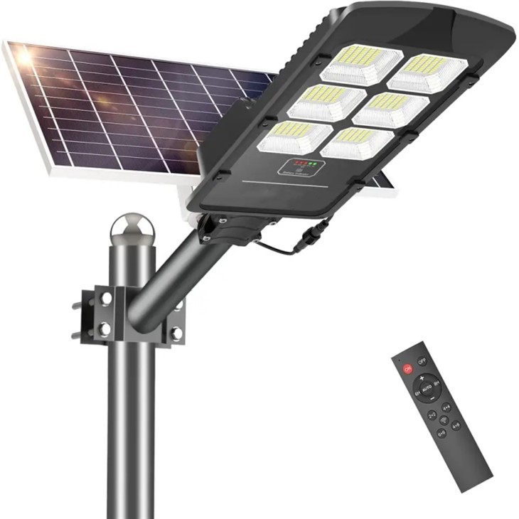 140 Watt Solar Street Light