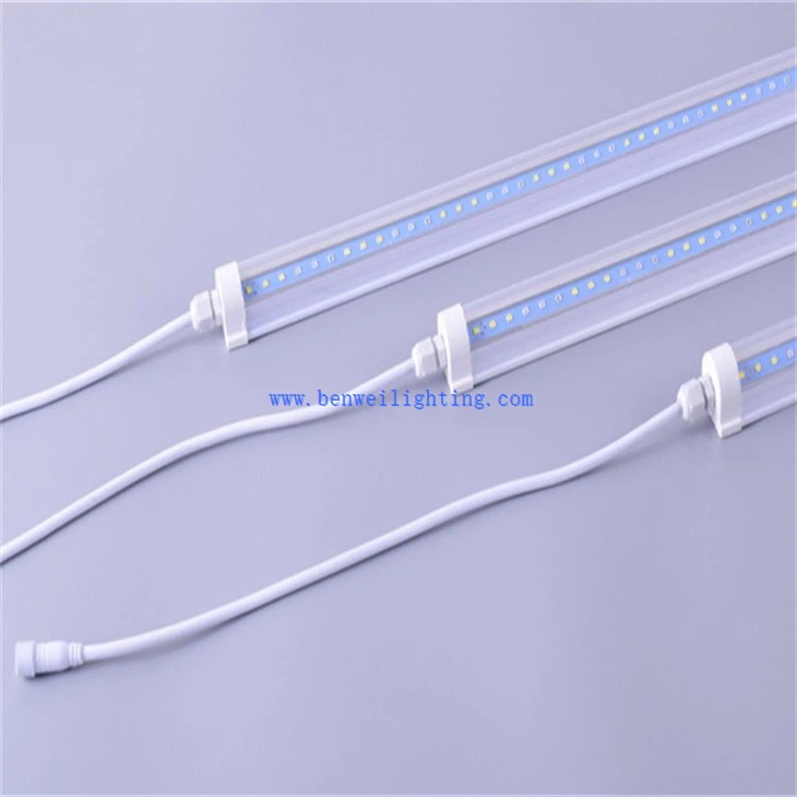 Family Used Greenhouse Light (2)